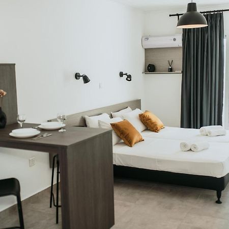 Five Keys Apartments ไอยานาปา ภายนอก รูปภาพ