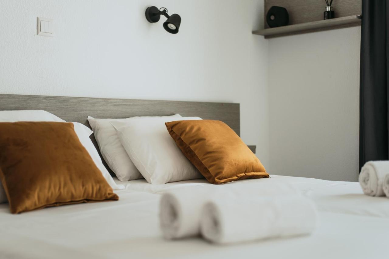 Five Keys Apartments ไอยานาปา ภายนอก รูปภาพ