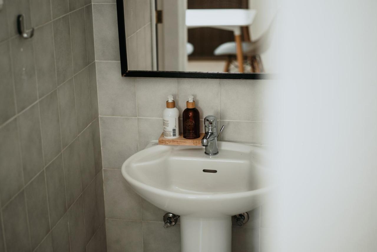 Five Keys Apartments ไอยานาปา ภายนอก รูปภาพ