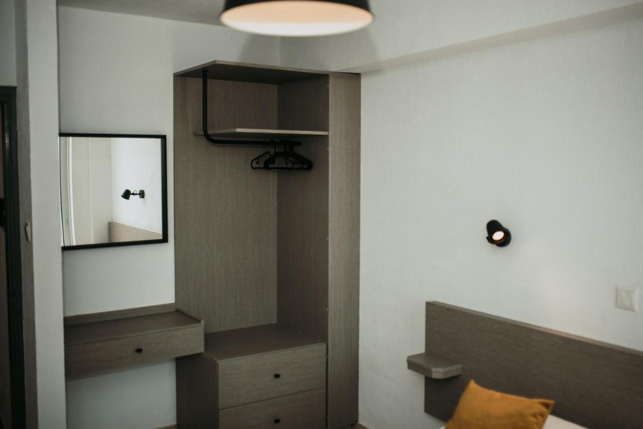 Five Keys Apartments ไอยานาปา ภายนอก รูปภาพ
